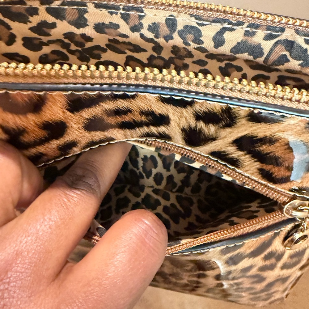 Leopard Print Crossbody Bag with Black Accents - Picture 6 of 10